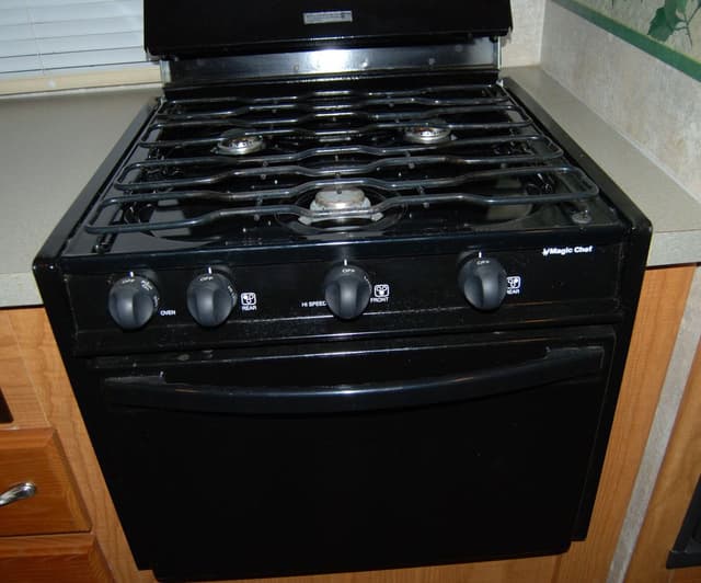 2005 Coachmen Mirada 340MBS gallery image 0