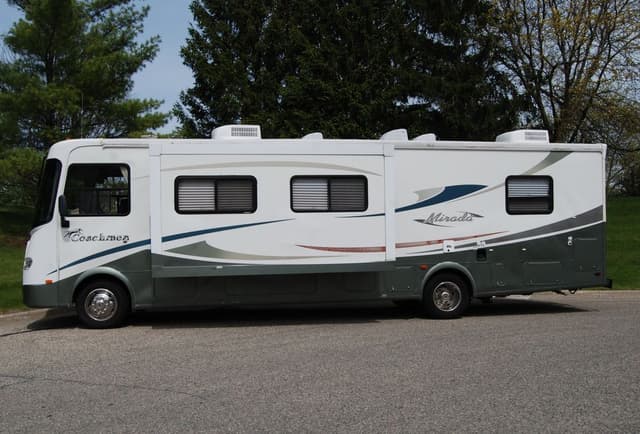 2005 Coachmen Mirada 340MBS gallery image 7
