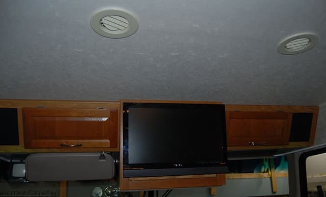 2005 Coachmen Mirada 340MBS gallery image 21