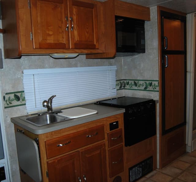 2005 Coachmen Mirada 340MBS gallery image 26
