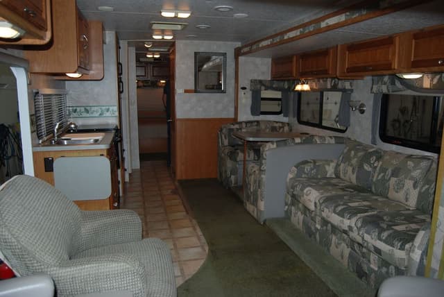 2005 Coachmen Mirada 340MBS gallery image 35